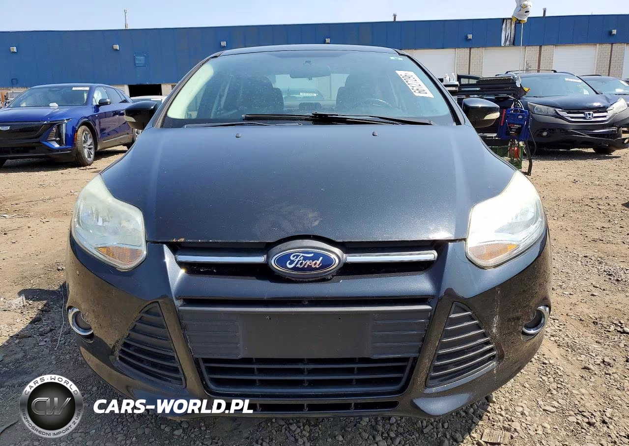 2014 Ford Focus Se VIN:1FADP3F26EL347027 - 5