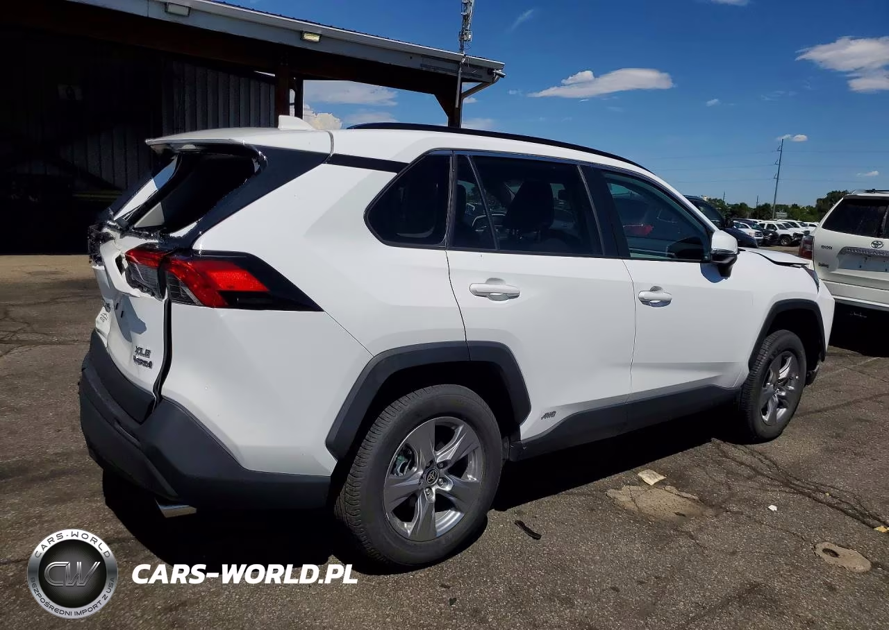 2022 Toyota Rav4 Xle VIN:4T3RWRFV8NU068742 - 3