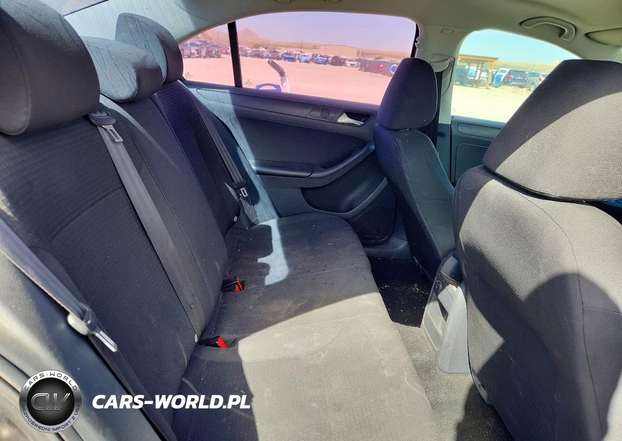 2016 Volkswagen Jetta S VIN:3VW267AJ9GM374165 - 10