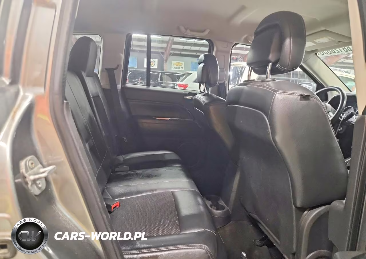 2014 Jeep Compass Latitude VIN:1C4NJDEB7ED632966 - 11