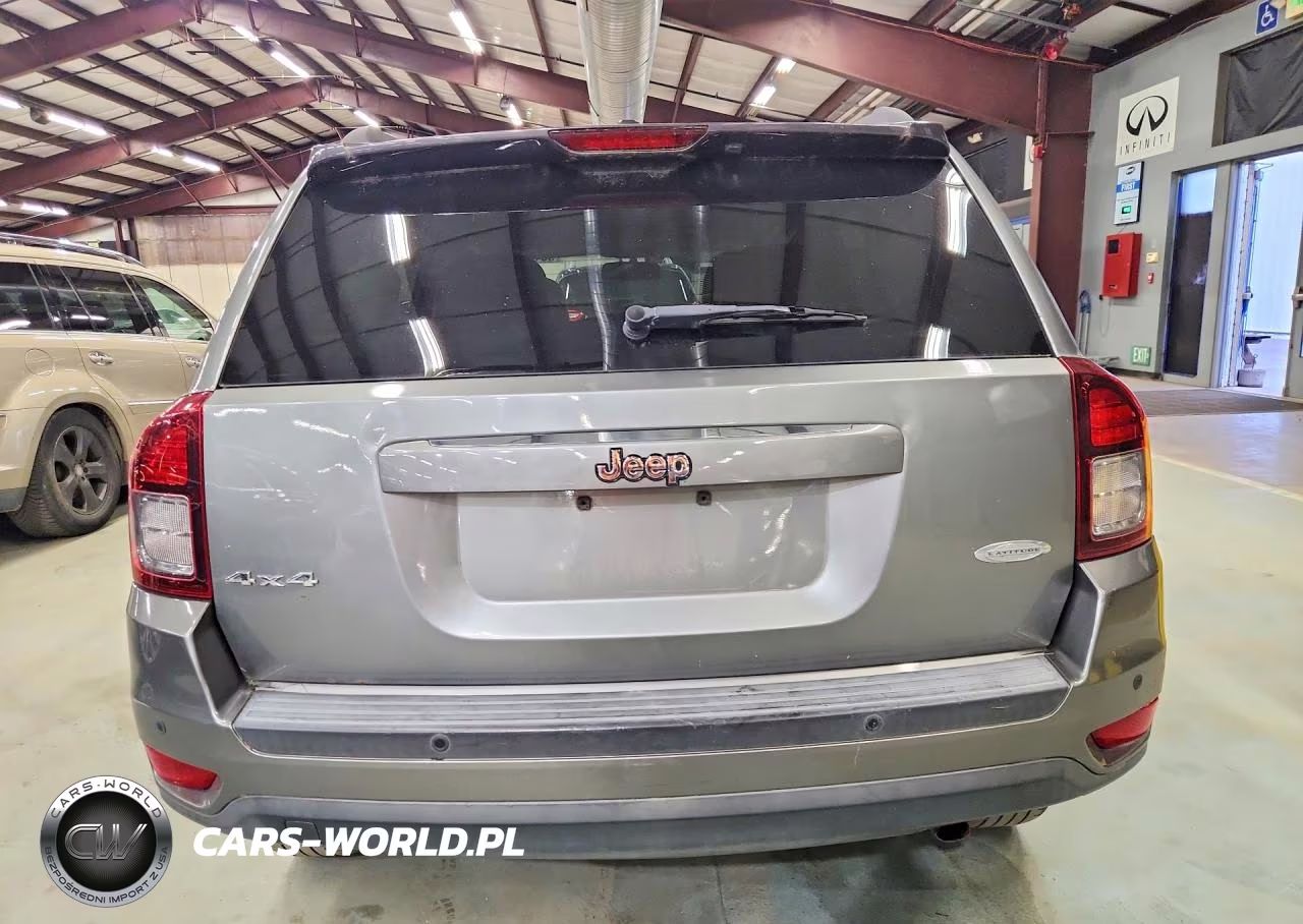 2014 Jeep Compass Latitude VIN:1C4NJDEB7ED632966 - 6