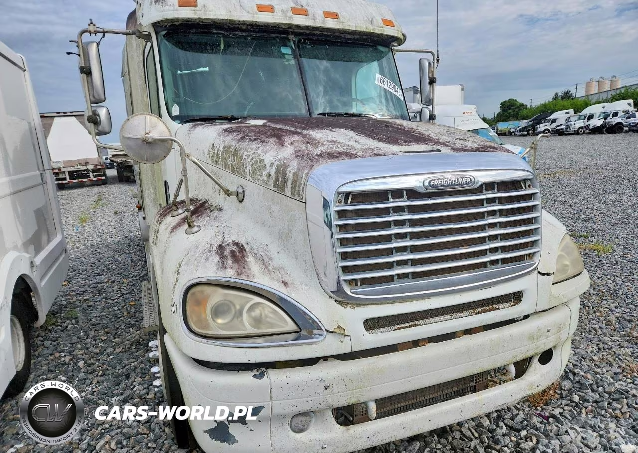 2005 Freightliner Columbia 120 Semi Truck VIN:1FUJA6AV15LN73907 - 13