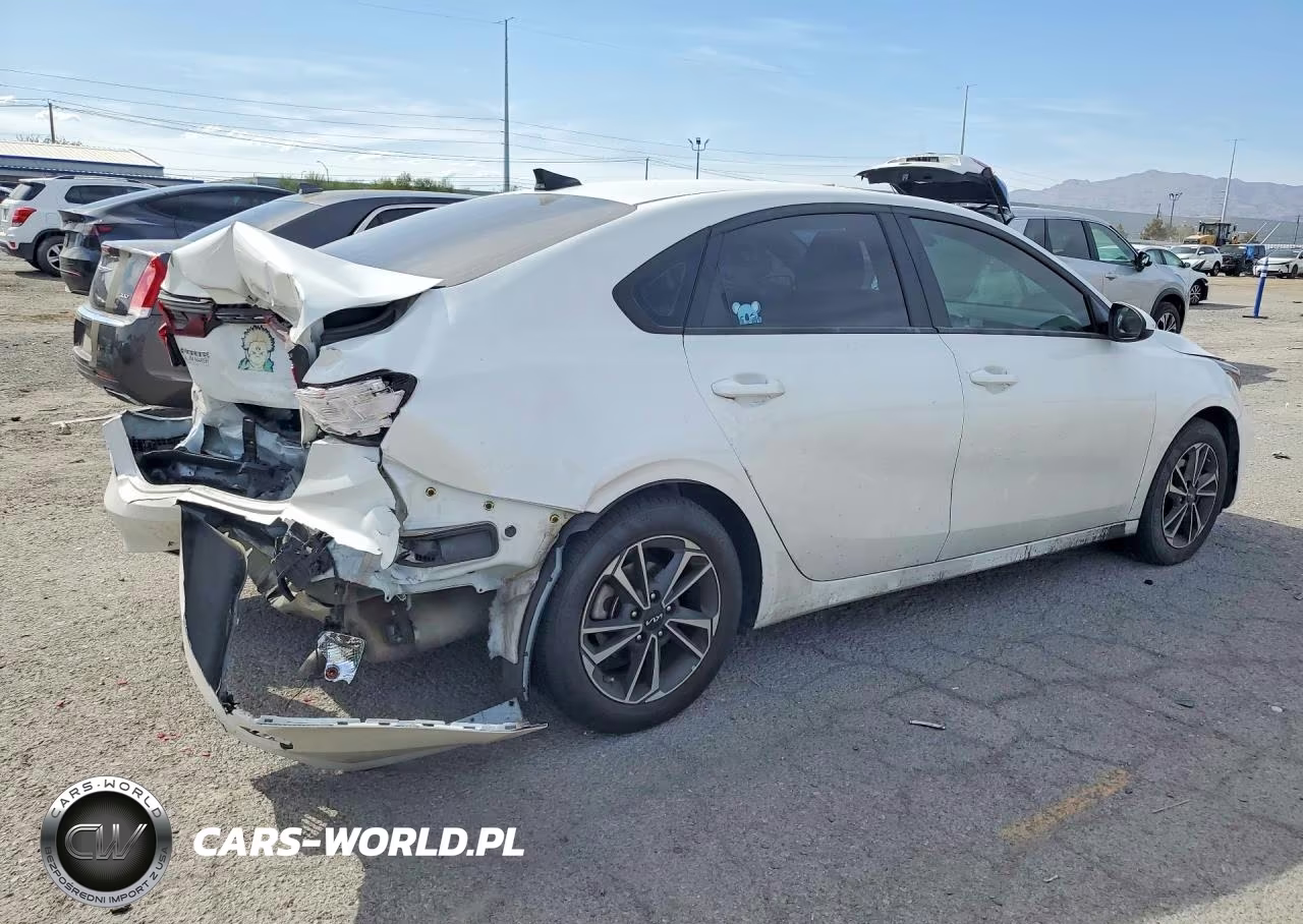 2024 Kia Forte Lxs VIN:3KPF24AD4RE708169 - 3