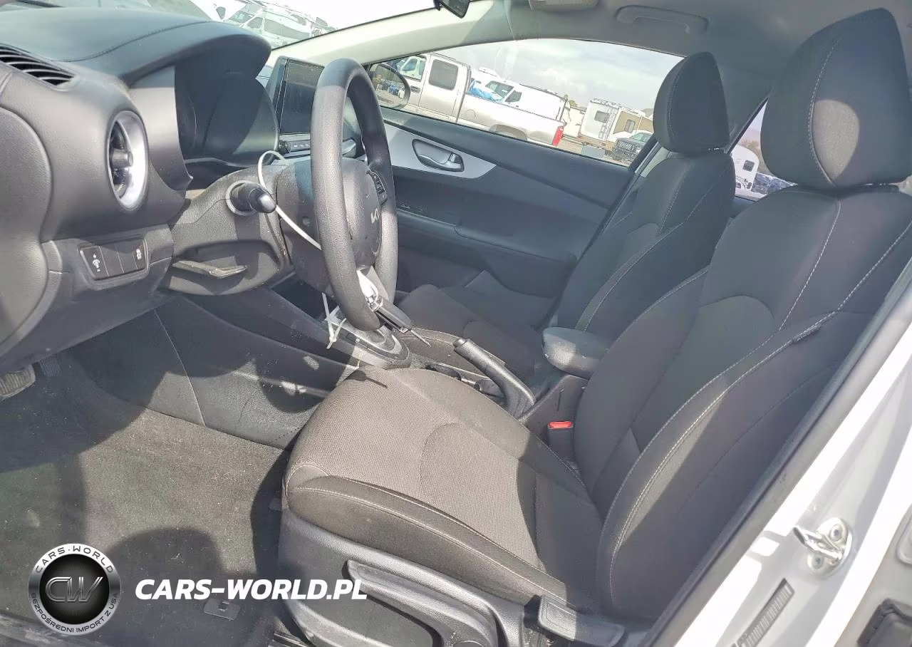 2024 Kia Forte Lxs VIN:3KPF24AD4RE708169 - 7