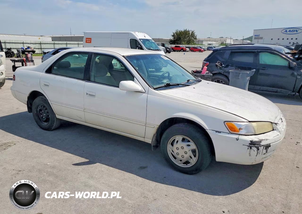 1999 Toyota Camry Le VIN:JT2BG28K2X0320252 - 4