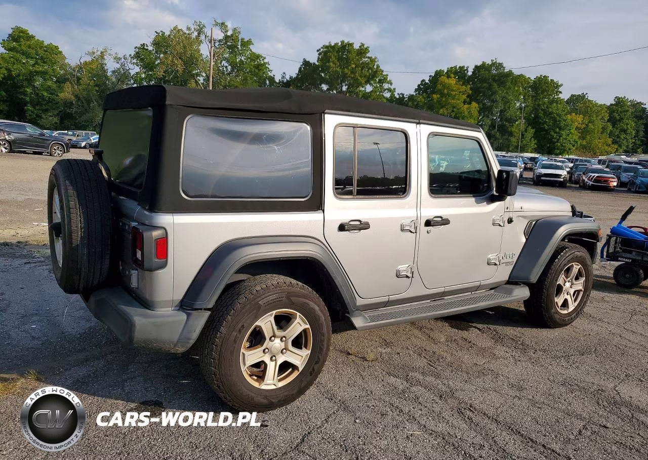 2018 Jeep Wrangler Unlimited Sport VIN:1C4HJXDG1JW120727 - 3