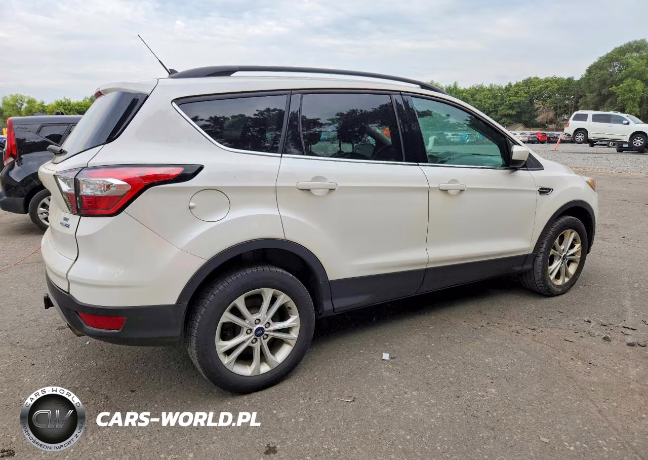2018 Ford Escape Se VIN:1FMCU9GD4JUD37212 - 3