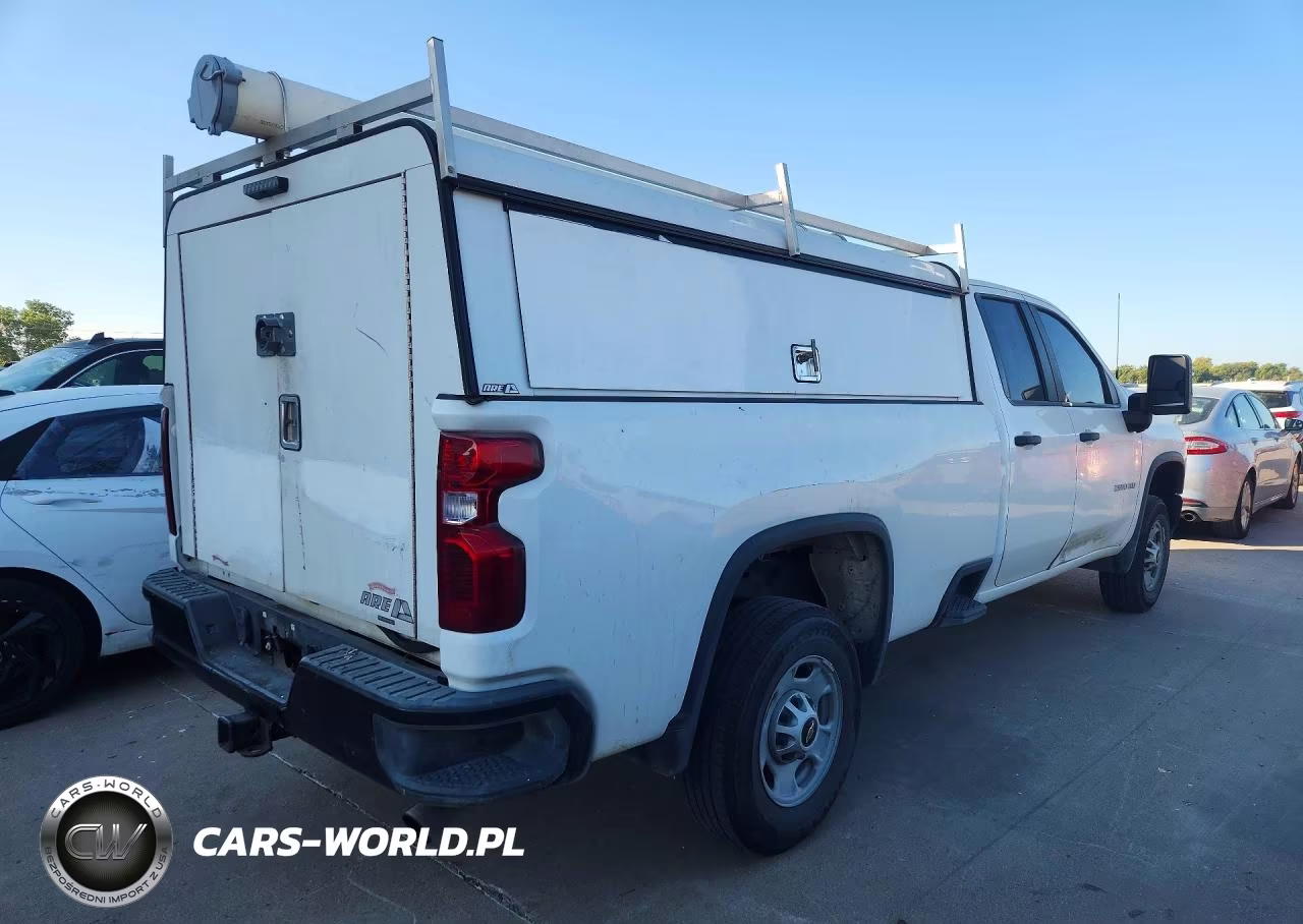 2021 Chevrolet Silverado C2500 Heavy Duty VIN:1GC5WLE75MF245956 - 3