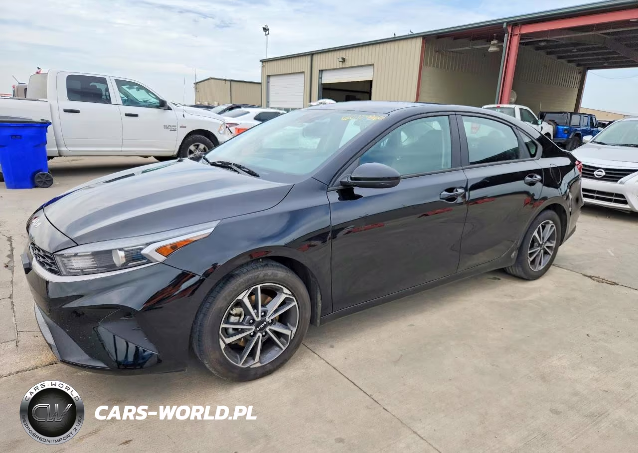 2022 Kia Forte Lxs – zdjęcie 1 z 12