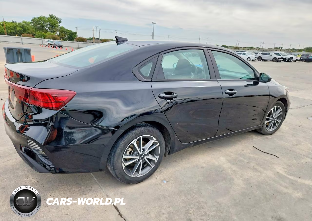 2022 Kia Forte Lxs VIN:3KPF24AD7NE482381 - 3