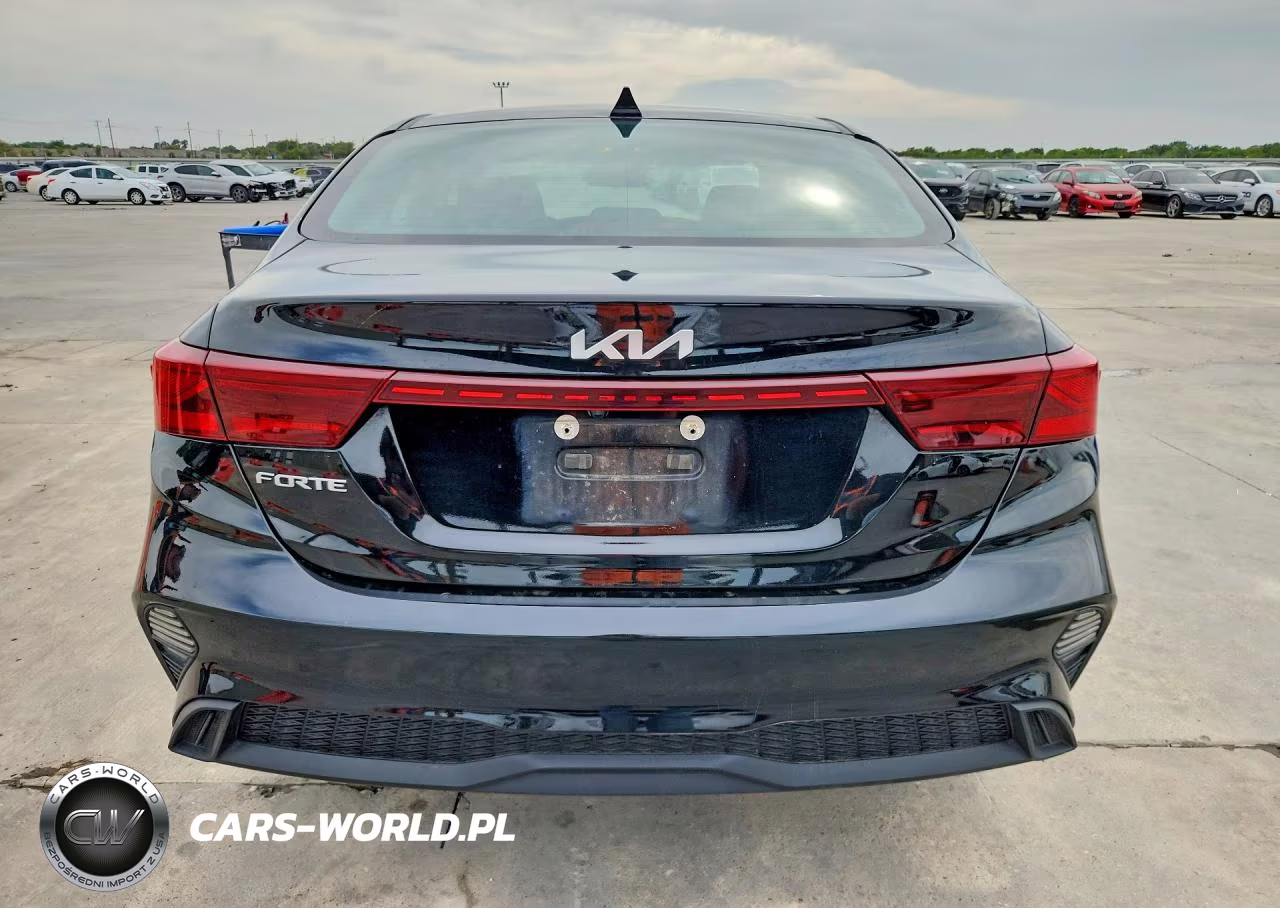 2022 Kia Forte Lxs VIN:3KPF24AD7NE482381 - 6