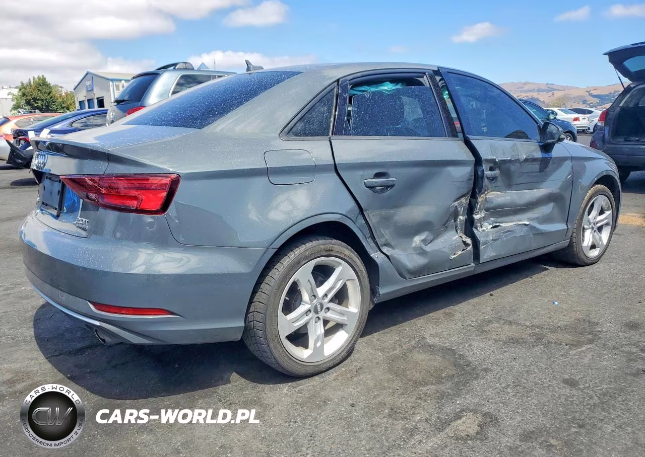 2018 Audi A3 Premium VIN:WAUB8GFF4J1026289 - 3