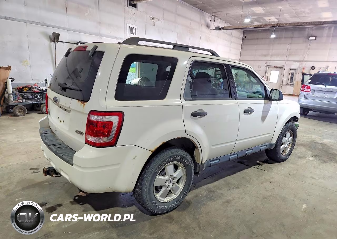 2009 Ford Escape Xlt VIN:1FMCU93709KA20583 - 3
