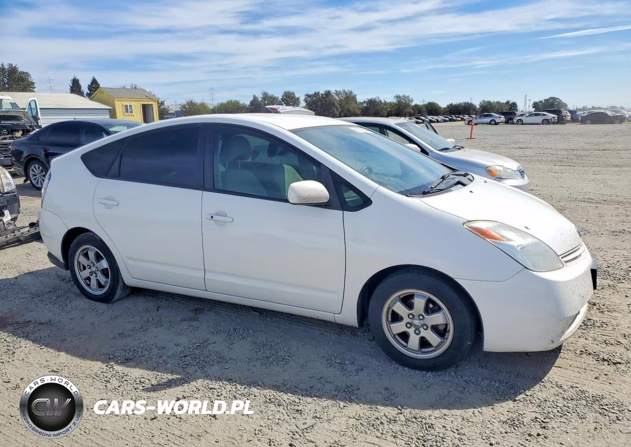 2004 Toyota Prius Base VIN:JTDKB20U940016415 - 4