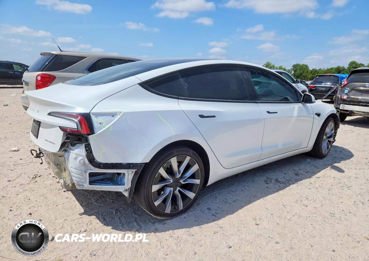 2024 Tesla Model 3 VIN:5YJ3E1EB9RF818761 - 3