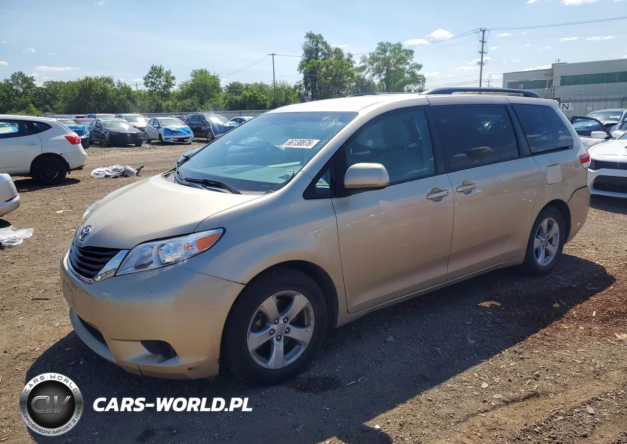 2013 Toyota Sienna Le