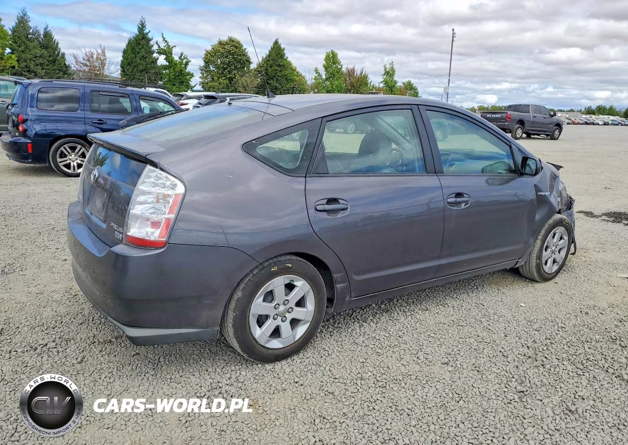 2008 Toyota Prius Base VIN:JTDKB20UX83412650 - 3
