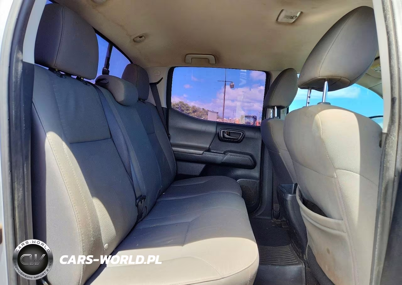 2017 Toyota Tacoma VIN:5TFAX5GN8HX075255 - 10
