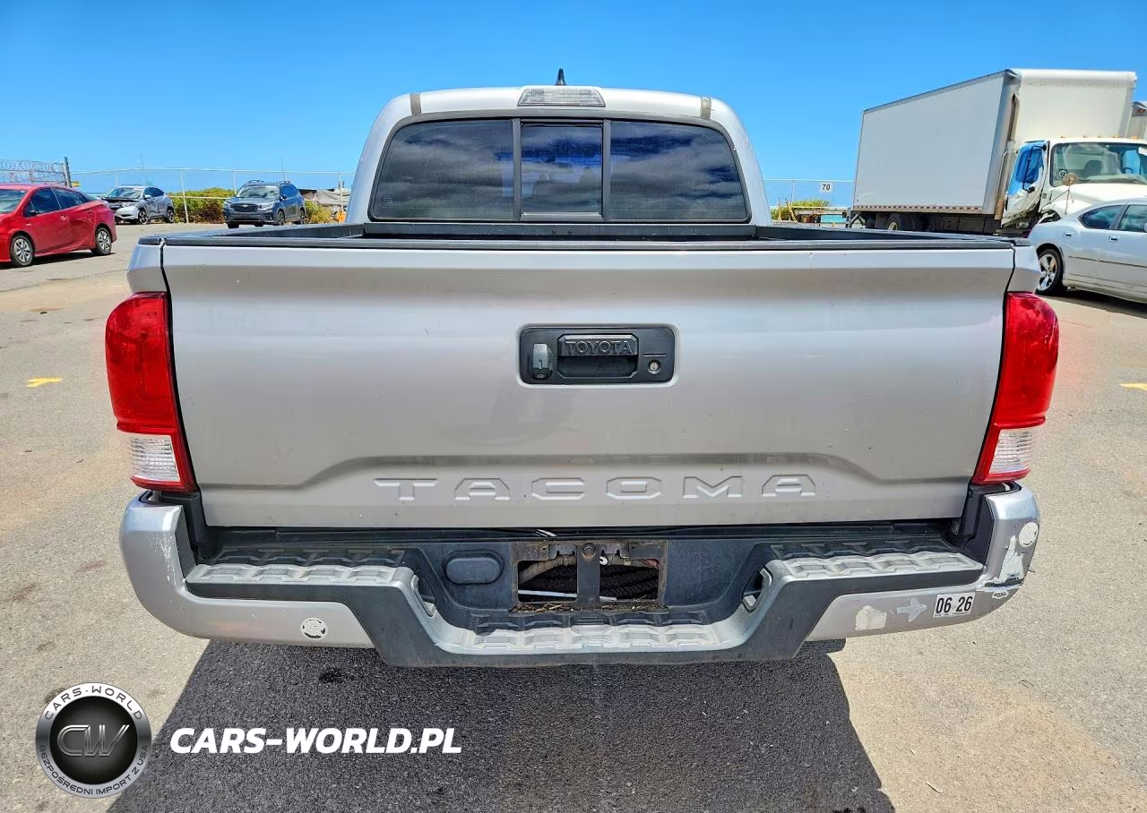 2017 Toyota Tacoma VIN:5TFAX5GN8HX075255 - 6