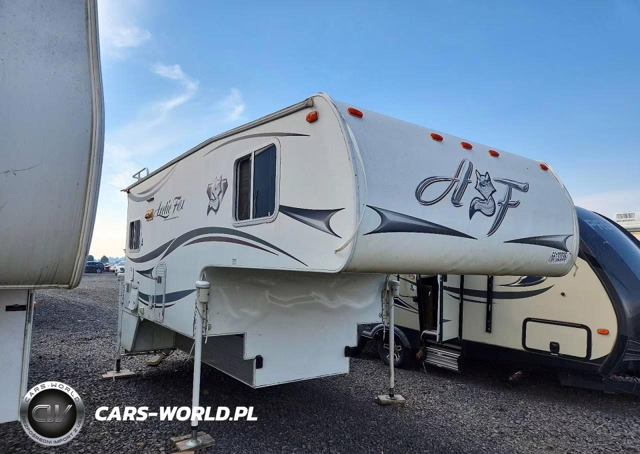 2014 Northwood Arctic Fox Slide-In Camper