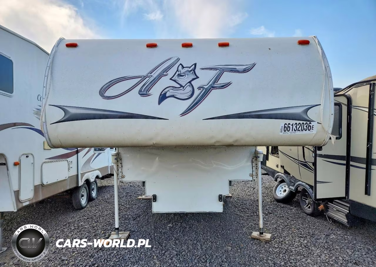 2014 Northwood Arctic Fox Slide-In Camper VIN:1NCN992S3E0111139 - 7