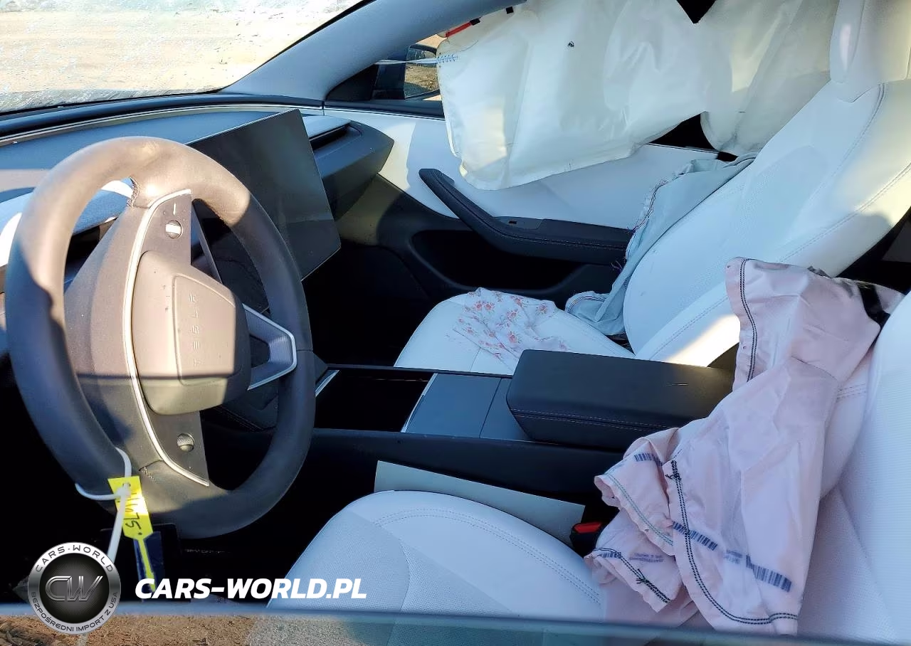 2025 Tesla Model 3 VIN:5YJ3E1EA8SF059159 - 7