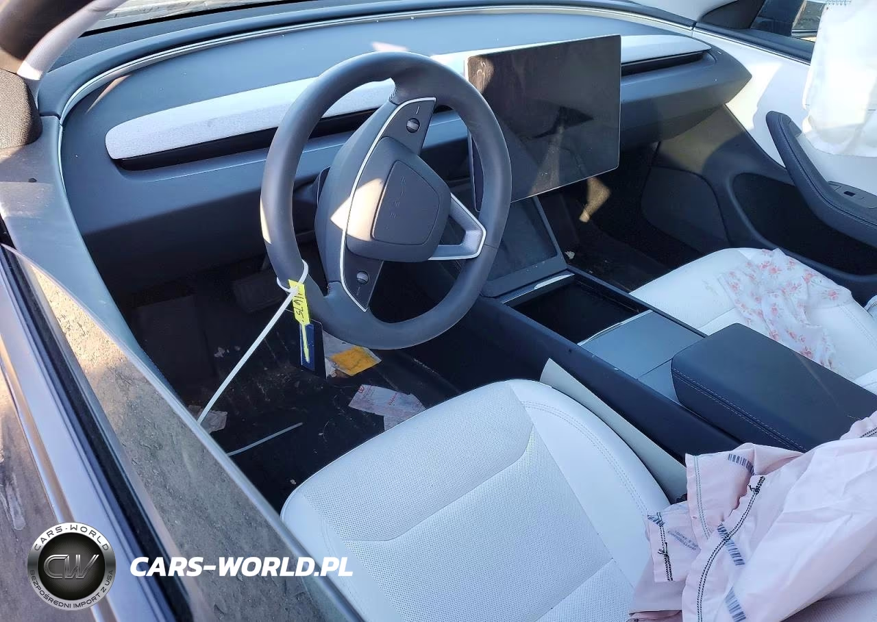 2025 Tesla Model 3 VIN:5YJ3E1EA8SF059159 - 8