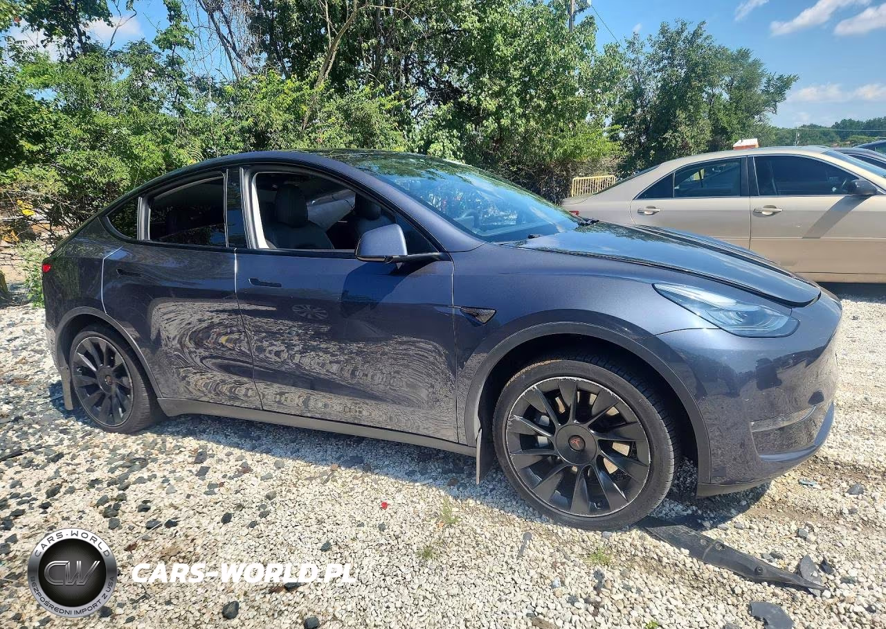 2020 Tesla Model Y VIN:5YJYGDEE9LF045843 - 4