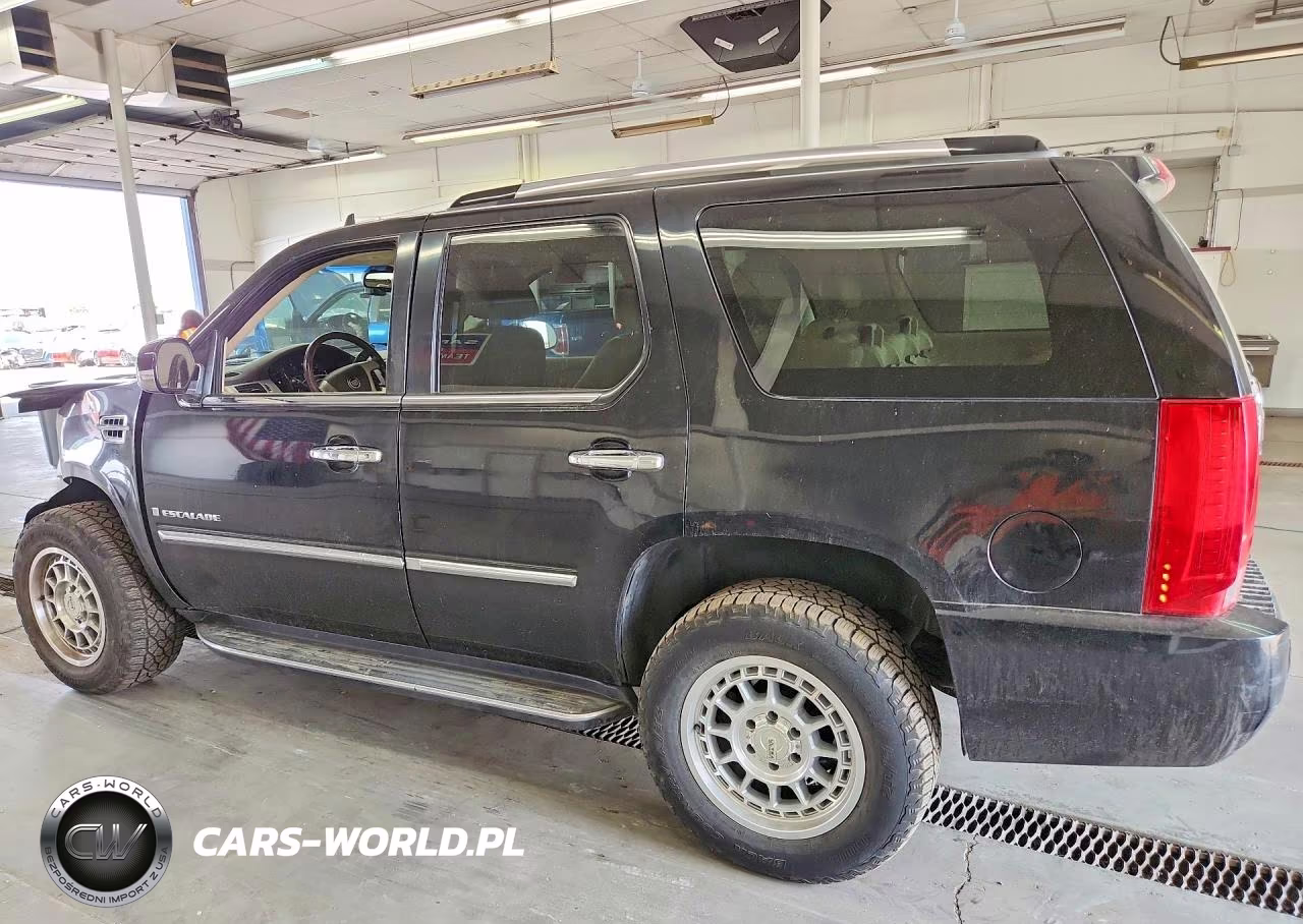 2007 Cadillac Escalade Luxury VIN:1GYFK63817R227285 - 2