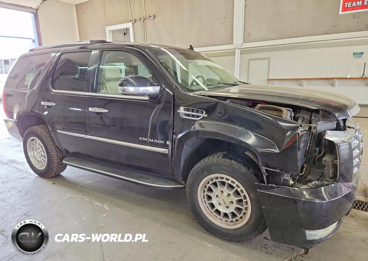 2007 Cadillac Escalade Luxury VIN:1GYFK63817R227285 - 4