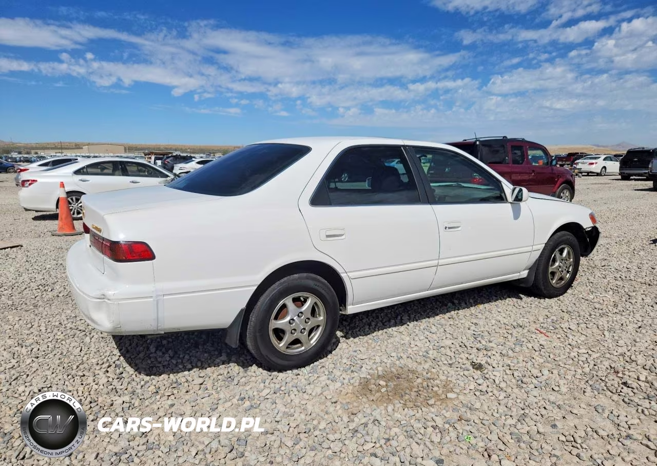1998 Toyota Camry Le VIN:JT2BG28K0W0201209 - 3