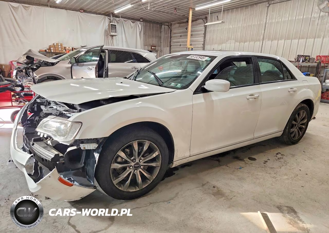2014 Chrysler 300 300S VIN:2C3CCAGG5EH353032 - 1