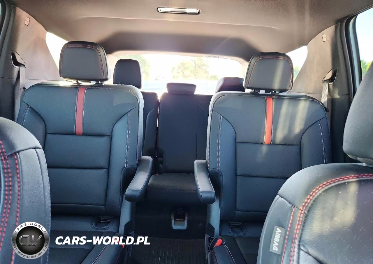 2026 Chevrolet Traverse Rs VIN:1GNEVLKS2TJ220379 - 10