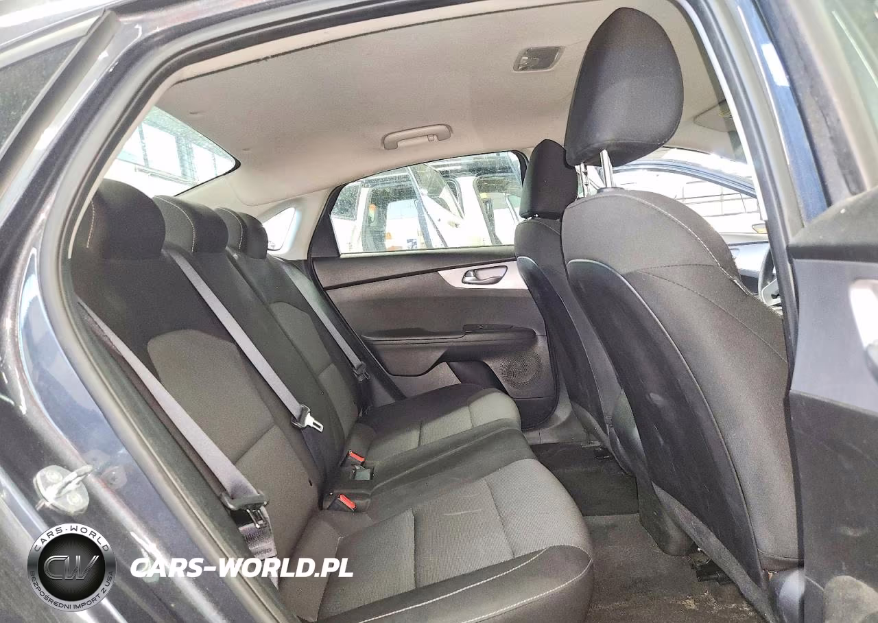 2023 Kia Forte Lxs VIN:3KPF24AD4PE621613 - 10