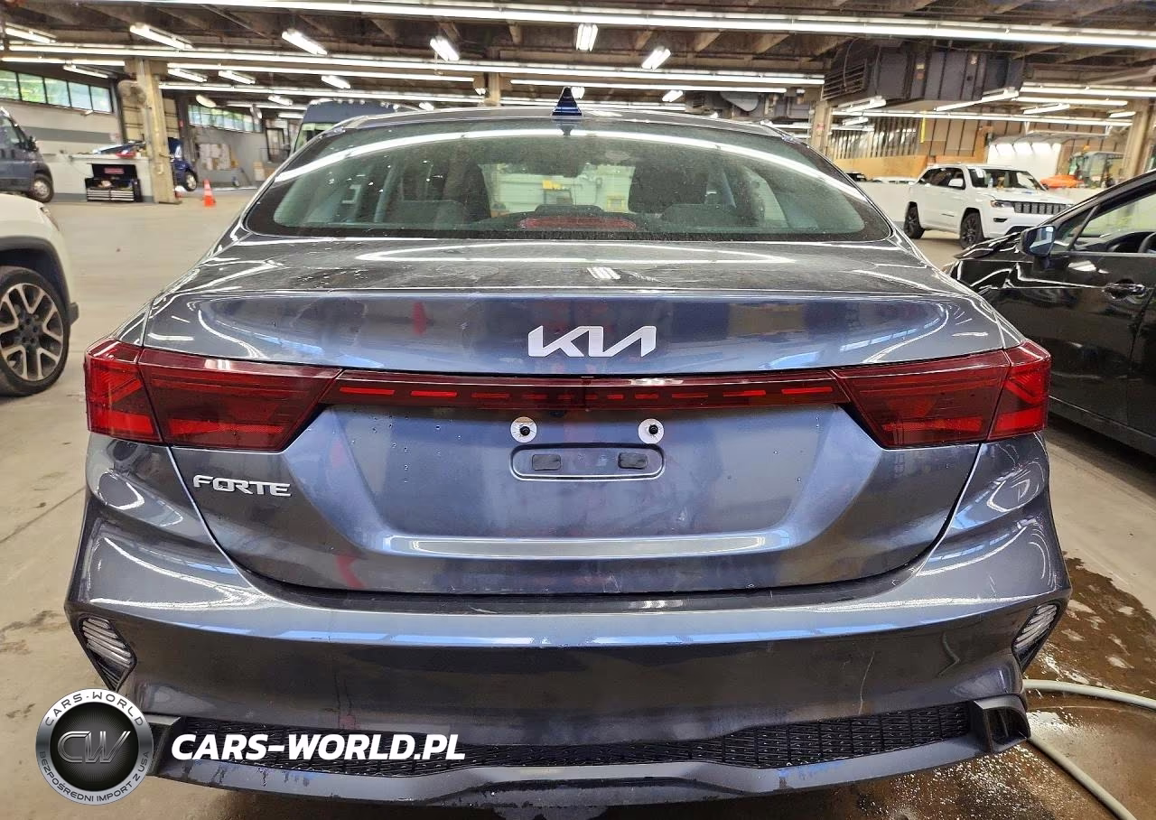 2023 Kia Forte Lxs VIN:3KPF24AD4PE621613 - 6