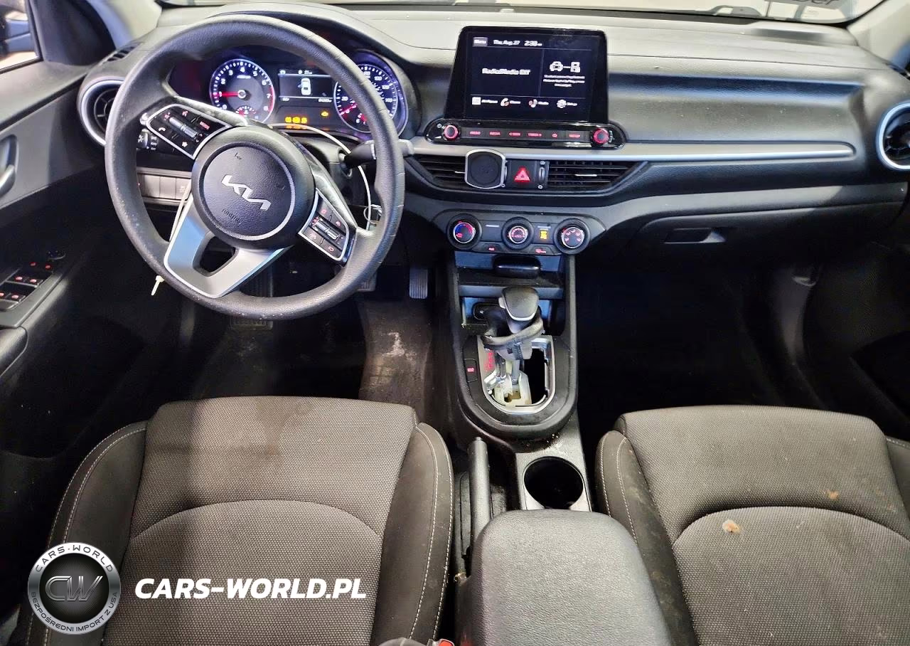 2023 Kia Forte Lxs VIN:3KPF24AD4PE621613 - 8