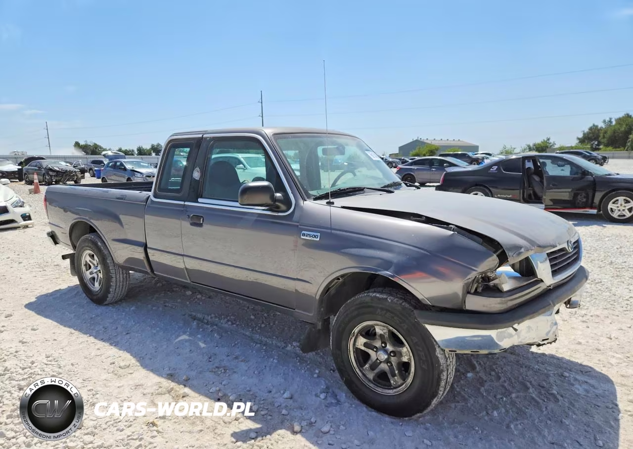 2000 Mazda B2500 Cab Plus VIN:4F4YR16C6YTM31945 - 4