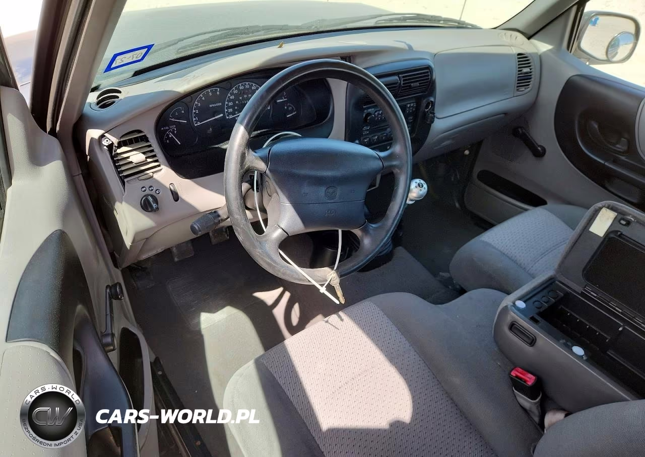 2000 Mazda B2500 Cab Plus VIN:4F4YR16C6YTM31945 - 8