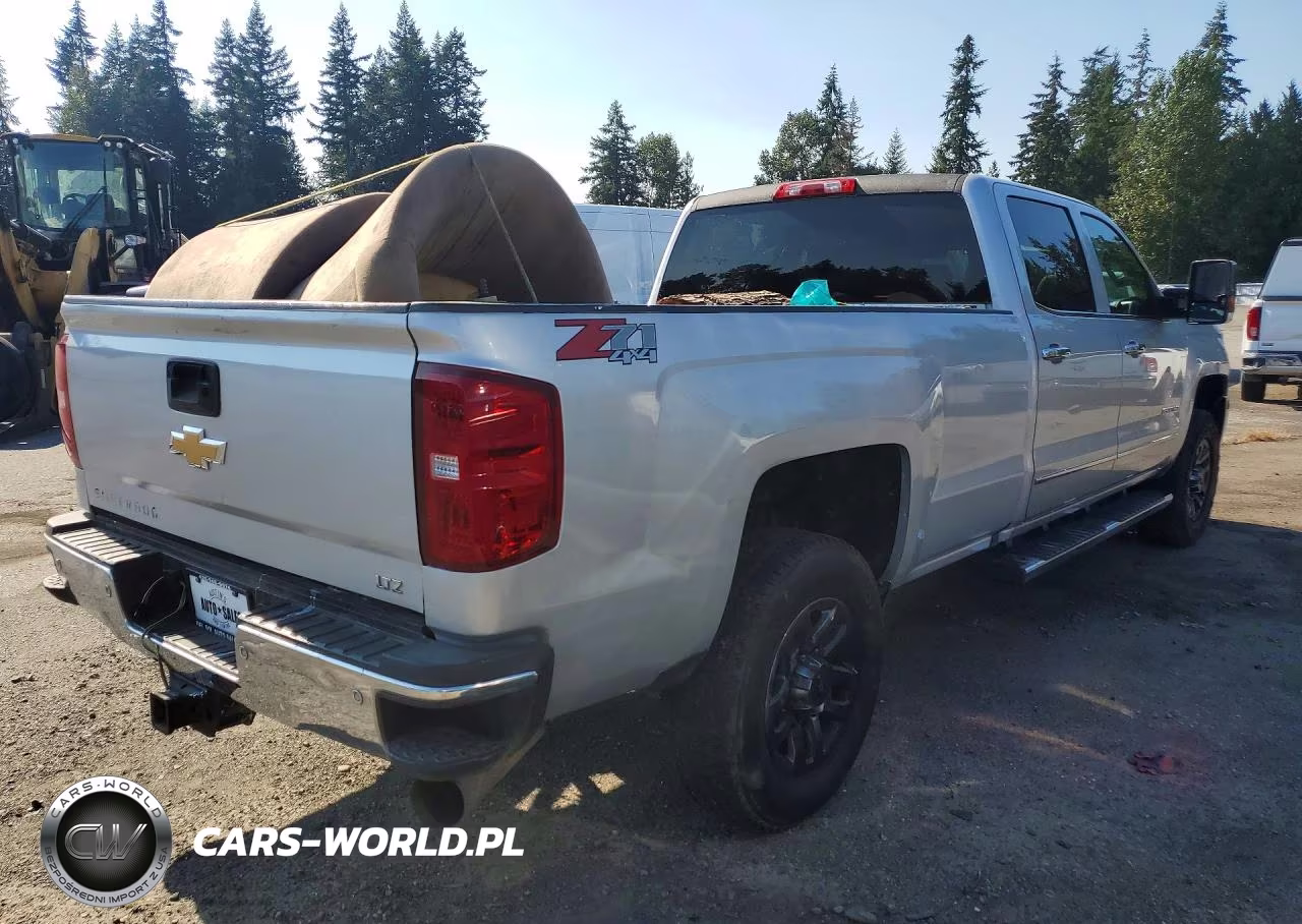 2018 Chevrolet Silverado K3500 Ltz VIN:1GC4K0CY3JF106213 - 3