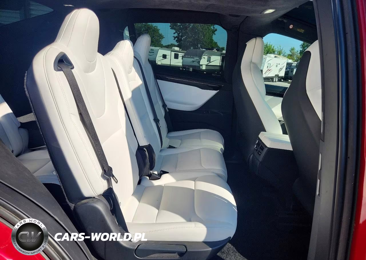 2019 Tesla Model X VIN:5YJXCAE26KF150527 - 10