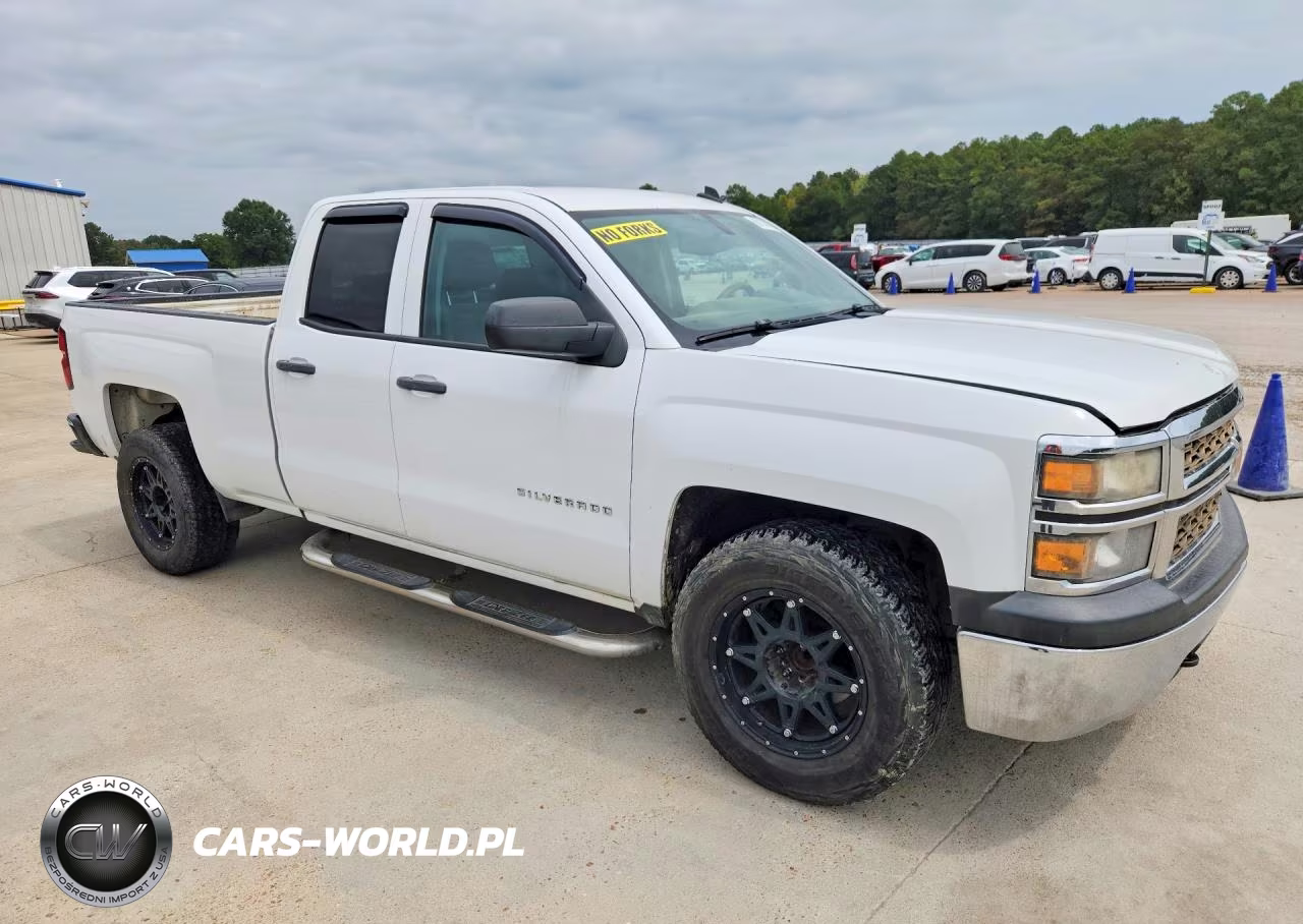 2014 Chevrolet Silverado C1500 VIN:1GCRCPEC8EZ310491 - 4