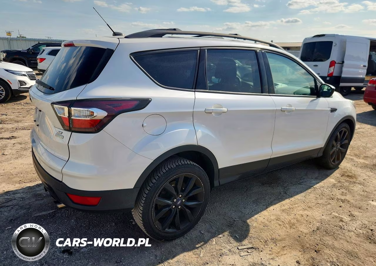 2017 Ford Escape Se VIN:1FMCU0GDXHUB50157 - 3