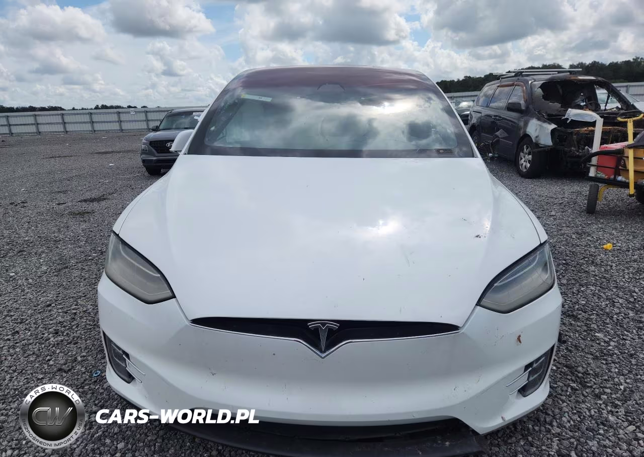 2020 Tesla Model X VIN:5YJXCAE21LF238709 - 5