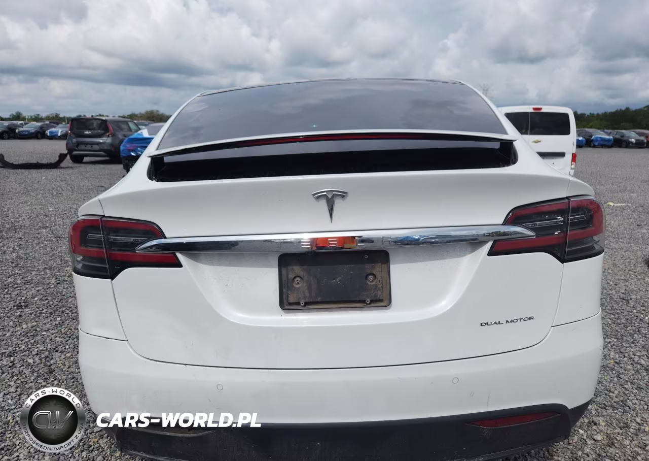2020 Tesla Model X VIN:5YJXCAE21LF238709 - 6