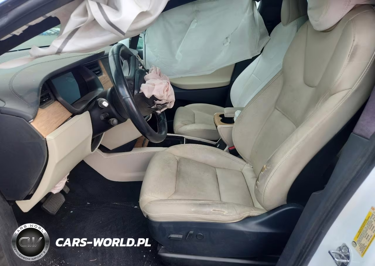 2020 Tesla Model X VIN:5YJXCAE21LF238709 - 7