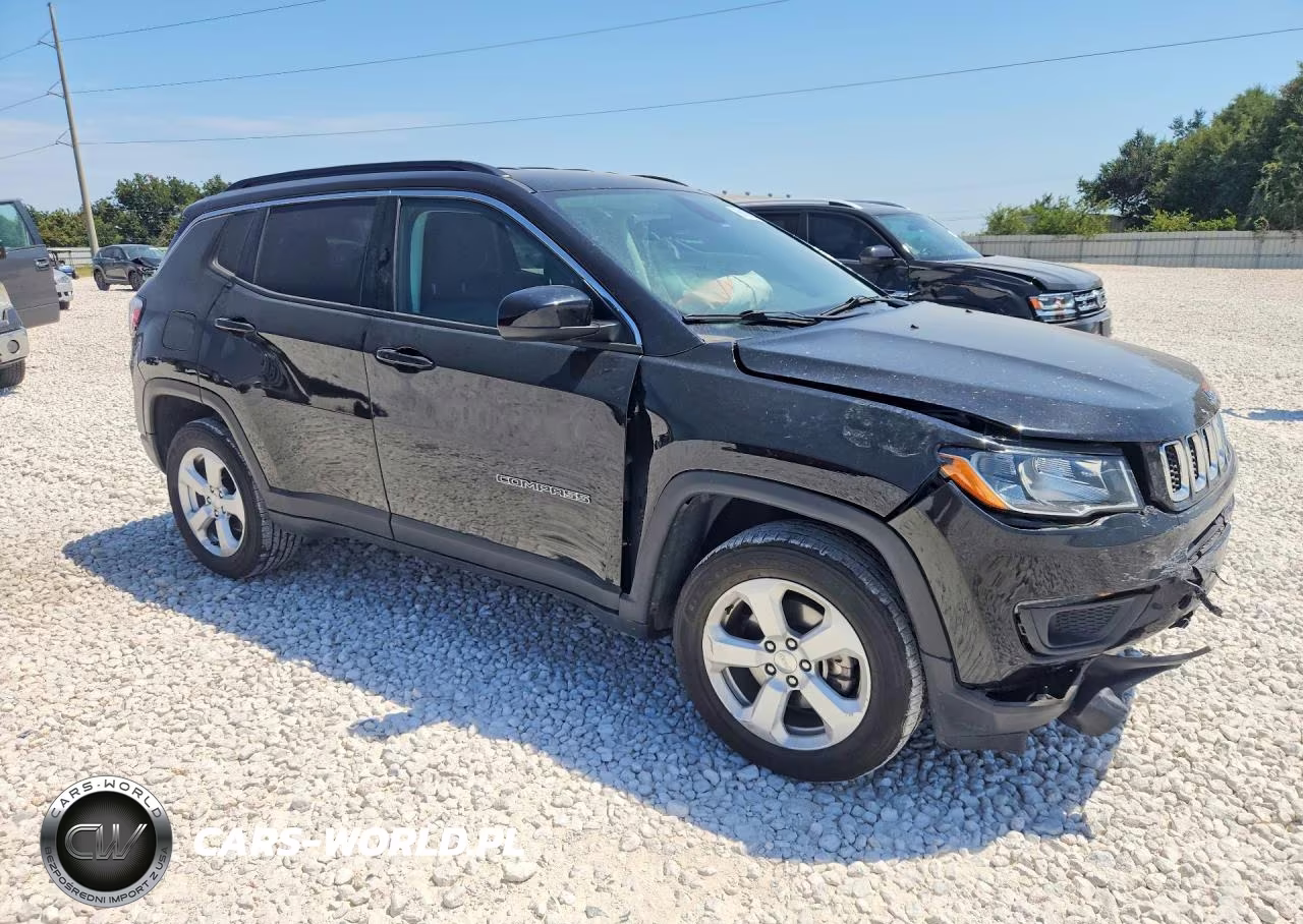 2019 Jeep Compass Latitude VIN:3C4NJDBB0KT754790 - 4
