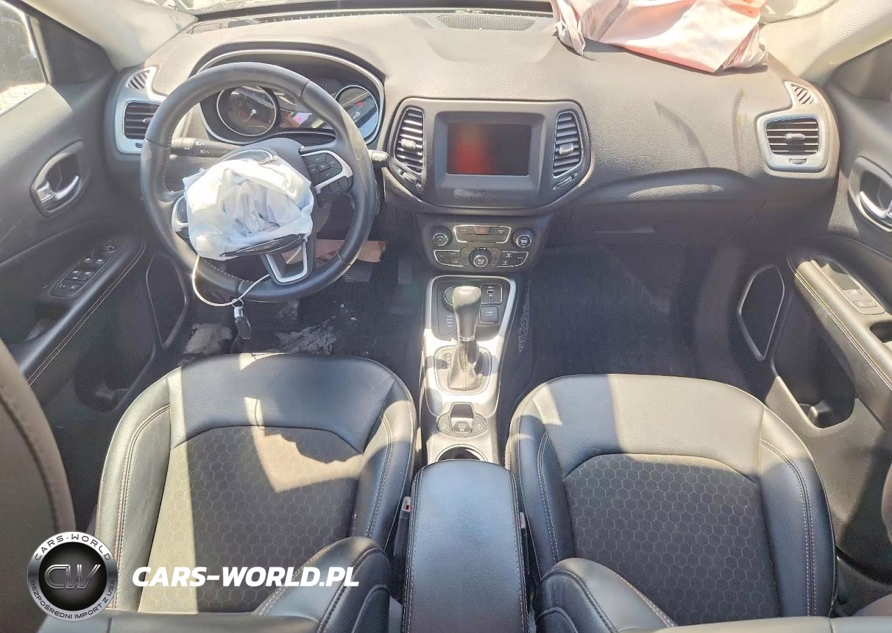 2019 Jeep Compass Latitude VIN:3C4NJDBB0KT754790 - 8