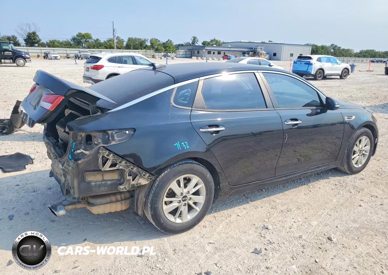 2018 Kia Optima Lx VIN:5XXGT4L3XJG234696 - 3