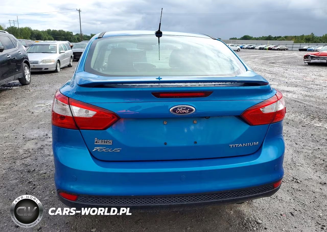 2012 Ford Focus Titanium VIN:1FAHP3J2XCL390615 - 6