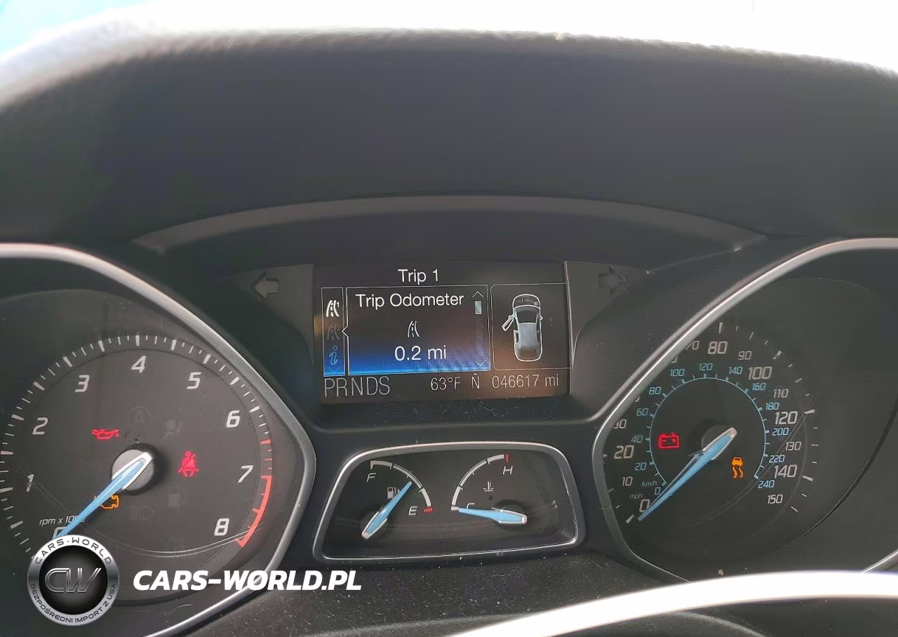 2012 Ford Focus Titanium VIN:1FAHP3J2XCL390615 - 9